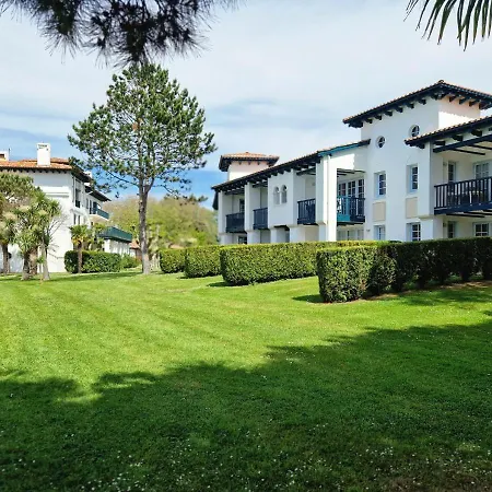 Domaine Bordaberry T2 Jardin Et Superbe Piscine