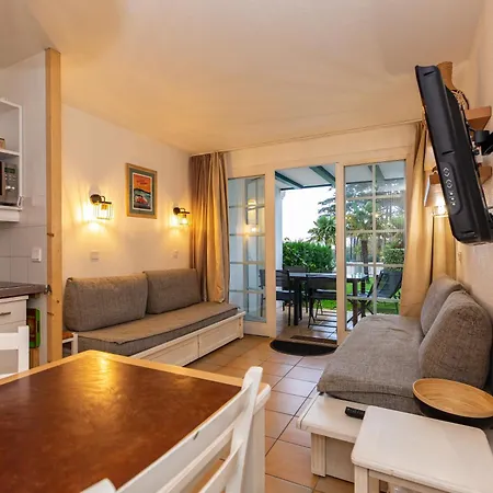 Domaine Bordaberry T2 Jardin Et Superbe Piscine Appartement