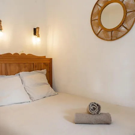 Domaine Bordaberry T2 Jardin Et Superbe Piscine * Urrugne