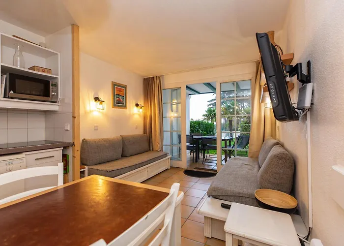 Domaine Bordaberry T2 Jardin Et Superbe Piscine Apartman
