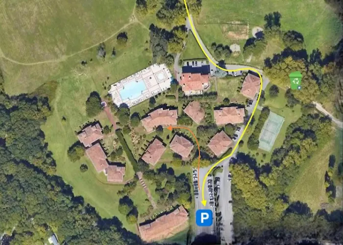 Domaine Bordaberry T2 Jardin Et Superbe Piscine *